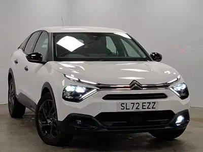 Używany Citroën C4 PureTech 101 KM (74 kW) 2022 Biały Hatchback