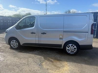 Used Renault Trafic 2019 Silver MPV