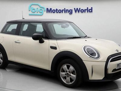 Begagnad Mini Cooper Classic 136 HK (100 kW) 2022 Vit Halvkombi