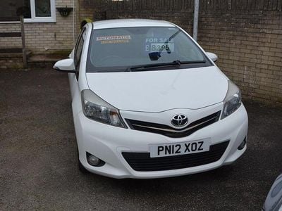 Used Toyota Yaris Multidrive S 2012 White Hatchback