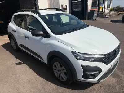 Używany Dacia Sandero Essentiel 2021 Biały Hatchback