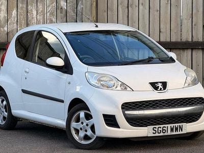Used Peugeot 107 Sportium 68 HP (50 kW) 2011 White Hatchback