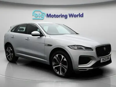 Begagnad Jaguar F-Pace R-Dynamic 204 HK (150 kW) 2021 Silver SUV