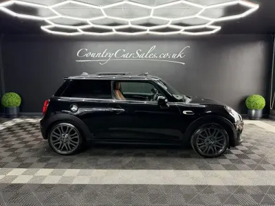 Używany Mini Cooper Hatch 136 KM (100 kW) 2018 Czarny Hatchback