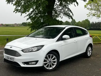 Used Ford Focus Titanium 125 HP (91 kW) 2016 White Hatchback