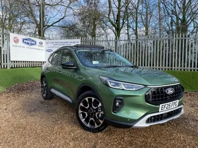 Usado Ford Kuga Active 243 CV (178 kW) 2025 Verde SUV