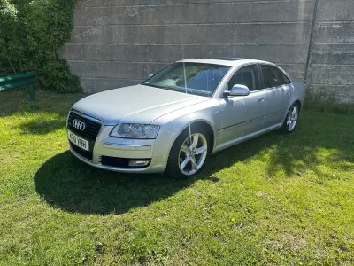 Begagnad Audi A8 Sport 2010 Silver Sedan