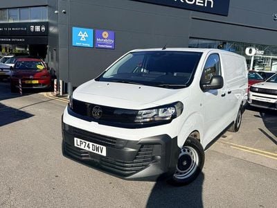 Used Vauxhall Vivaro 143 HP (105 kW) 2025 White MPV