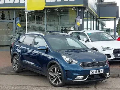 Begagnad Kia Niro 2018 Blå SUV
