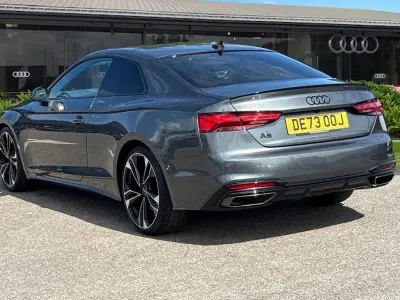 Usado Audi A5 Black Edition 204 CV (150 kW) 2023 Gris Coupe