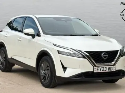 Used Nissan Qashqai Acenta Premium 140 HP (102 kW) 2023 White SUV