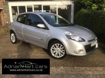 Used Renault Clio II Dynamique 2010 Silver Hatchback