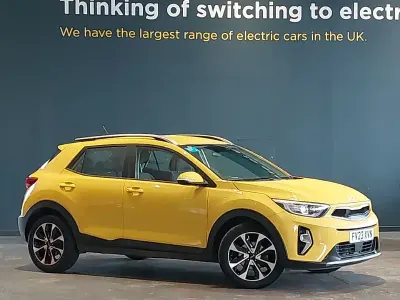 Used Kia Stonic 99 HP (72 kW) 2023 Yellow SUV