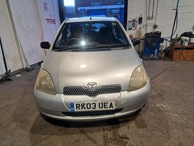 Used Toyota Yaris 2003 Silver Hatchback