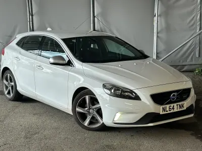 Used Volvo V40 R-Design 115 HP (84 kW) 2014 White Hatchback