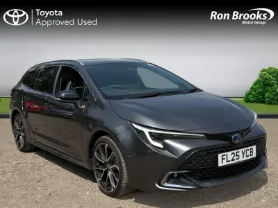 Used Toyota Corolla 140 HP (102 kW) 2025 Grey Estate