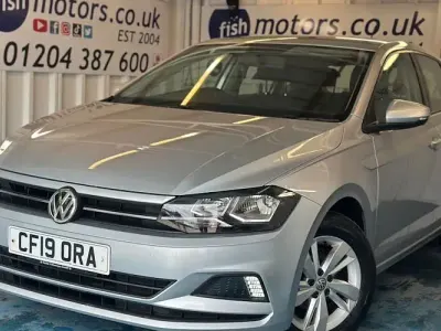 Used VW Polo SE 65 HP (47 kW) 2019 Silver Hatchback