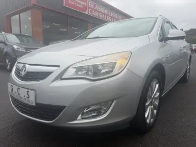 Used Vauxhall Astra 165 HP (121 kW) 2011 Silver Estate