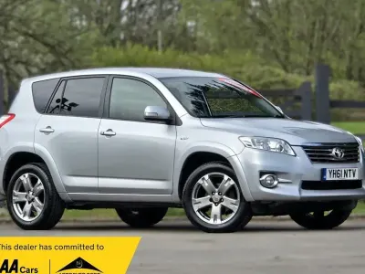 Used Toyota RAV4 SR 150 HP (110 kW) 2011 Silver SUV