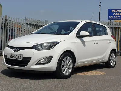 Used Hyundai i20 Active 85 HP (62 kW) 2014 White Hatchback