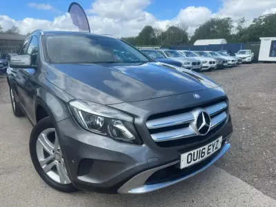 Begagnad Mercedes GLA200 Executive 136 HK (100 kW) 2016 Grå SUV