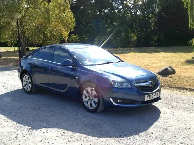 Used Vauxhall Insignia SRi 2016 Blue Hatchback