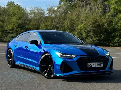 Usado Audi RS7 Sportback Design 600 HP (441 kW) 2020 Cinzento Citadino