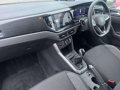 Second-hand VW Polo Life 80 CP (58 kW) 2024 Negru Hatchback