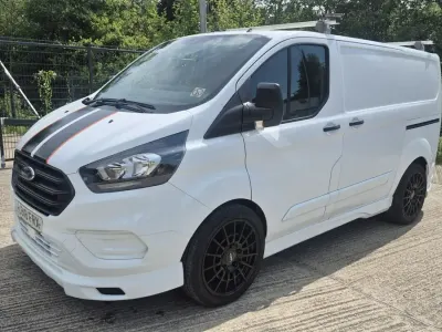 Used Ford Transit Custom 105 HP (77 kW) 2018 White Van