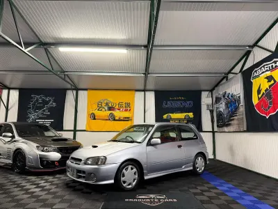 Used Toyota Starlet 75 HP (55 kW) 1998 Silver Hatchback
