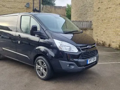 Used Ford Transit Custom Limited 130 HP (95 kW) 2017 Black Van