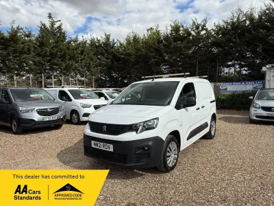 Used Peugeot Partner 131 HP (96 kW) 2021 White MPV