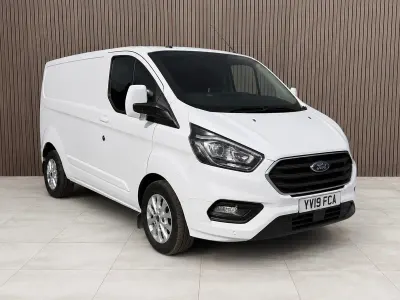 Used Ford Transit Custom Limited 130 HP (95 kW) 2019 White Van