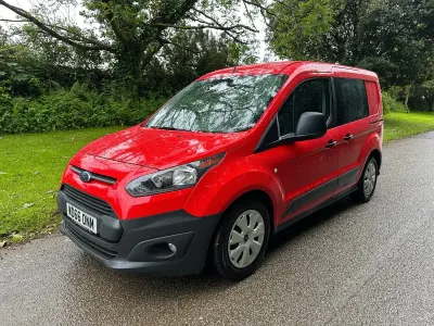Used Ford Transit Connect 2017 Red MPV