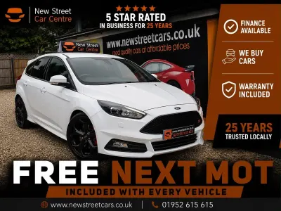Used Ford Focus ST 185 HP (136 kW) 2016 White Hatchback