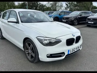 Used BMW 116 Sport Line 2012 White Hatchback