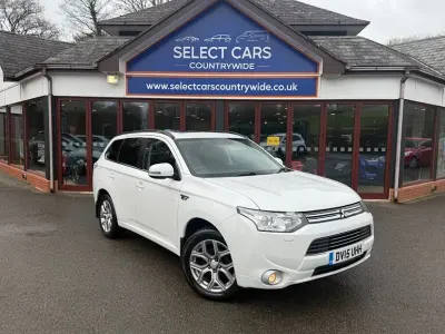 Begagnad Mitsubishi Outlander P-HEV 2015