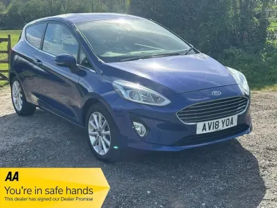 Używany Ford Fiesta Titanium 125 KM (91 kW) 2018 Niebieski Hatchback