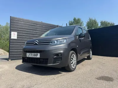 Used Citroën Berlingo 100 HP (73 kW) 2022 Grey MPV