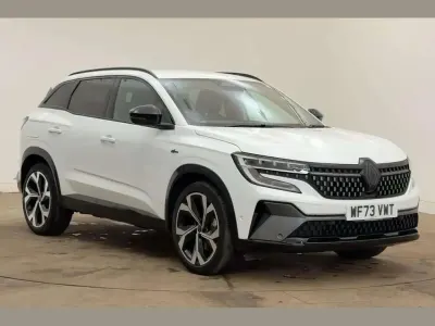 Used Renault Austral Techno Esprit Alpine 200 HP (147 kW) 2023 Artic white  SUV