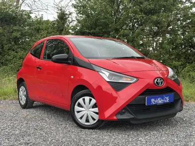 Usado Toyota Aygo 72 CV (52 kW) 2019 Rojo Utilitario