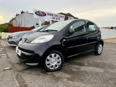 Second-hand Peugeot 107 68 CP (50 kW) 2008 Negru Hatchback