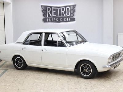 Used Ford Cortina 110 HP (80 kW) 1967 White/black
