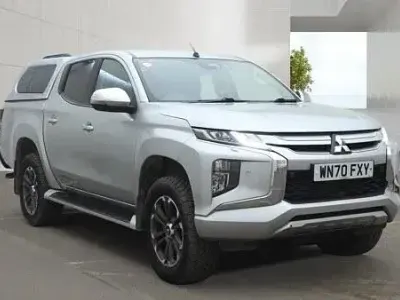 Second-hand Mitsubishi L200 150 CP (110 kW) 2020 Argintiu Pickup