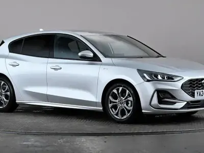 Used Ford Focus ST-Line 125 HP (91 kW) 2024 Silver Hatchback