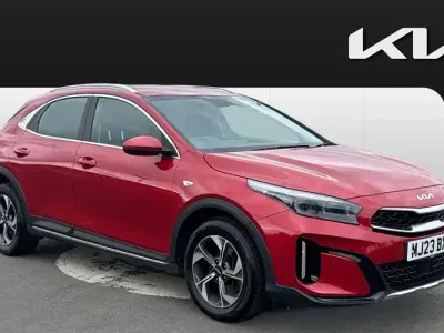Usado Kia XCeed 158 HP (116 kW) 2023 Vermelho SUV
