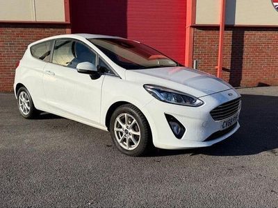Used Ford Fiesta Zetec 101 HP (74 kW) 2018 White Hatchback