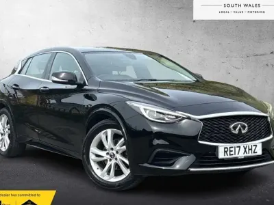 Used Infiniti Q30 109 HP (80 kW) 2017 Black Hatchback