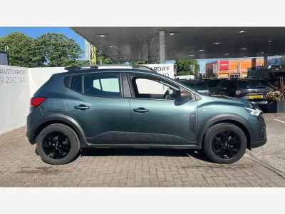 Used Dacia Sandero Extreme 2023 Green Hatchback