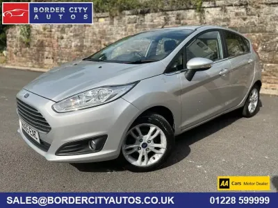Used Ford Fiesta Zetec 82 HP (60 kW) 2015 Silver Hatchback